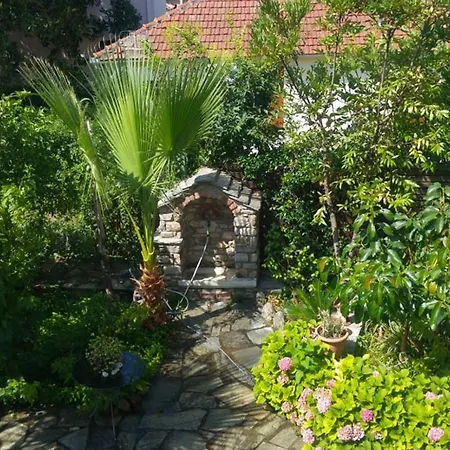 Archontiko Tsaknaki Manolia ゲストハウス