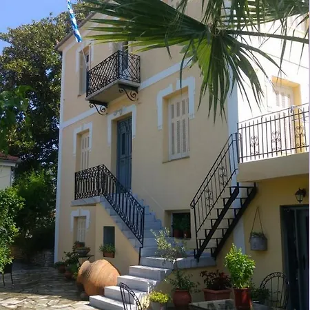 Archontiko Tsaknaki Manolia 4*