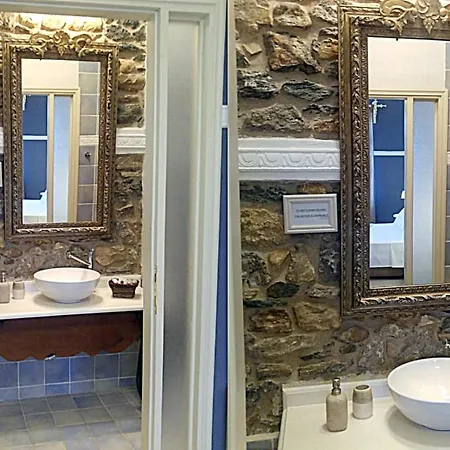 ゲストハウス Archontiko Tsaknaki Manolia Áno Lekhónia