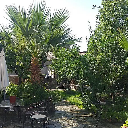 Gasthof Archontiko Tsaknaki Manolia Áno Lekhónia