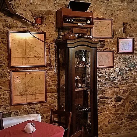 ゲストハウス Archontiko Tsaknaki Manolia