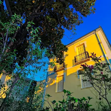 Archontiko Tsaknaki Manolia ゲストハウス