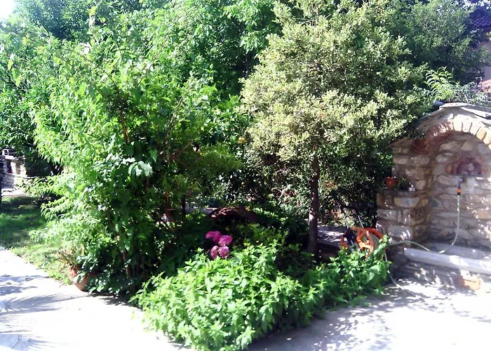 Archontiko Tsaknaki Manolia بيت ضيافة Áno Lekhónia