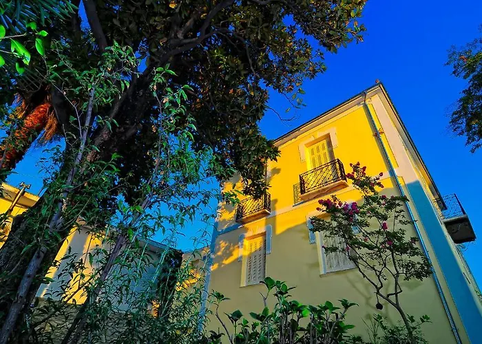 Archontiko Tsaknaki Manolia بيت ضيافة